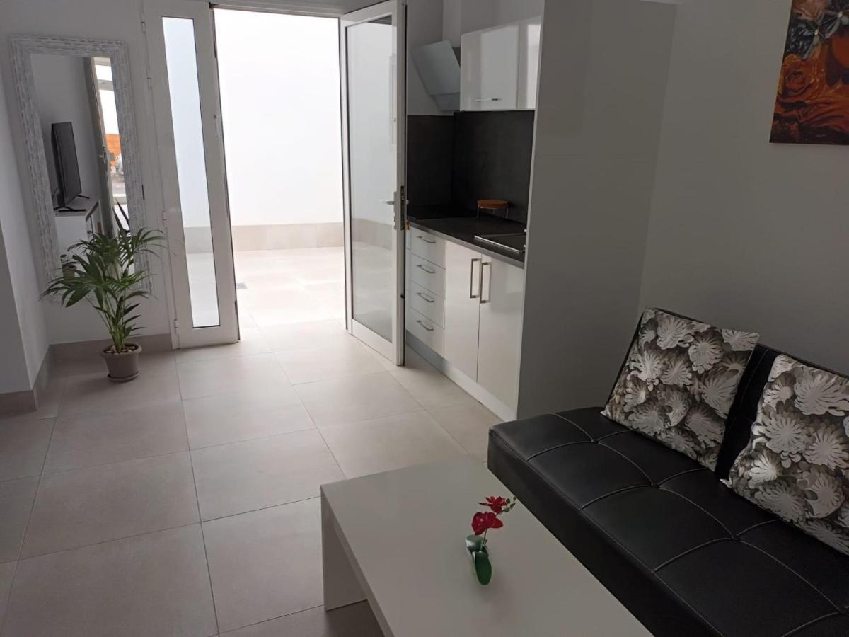 La Gaviota Appartement Arrecife  Buitenkant foto