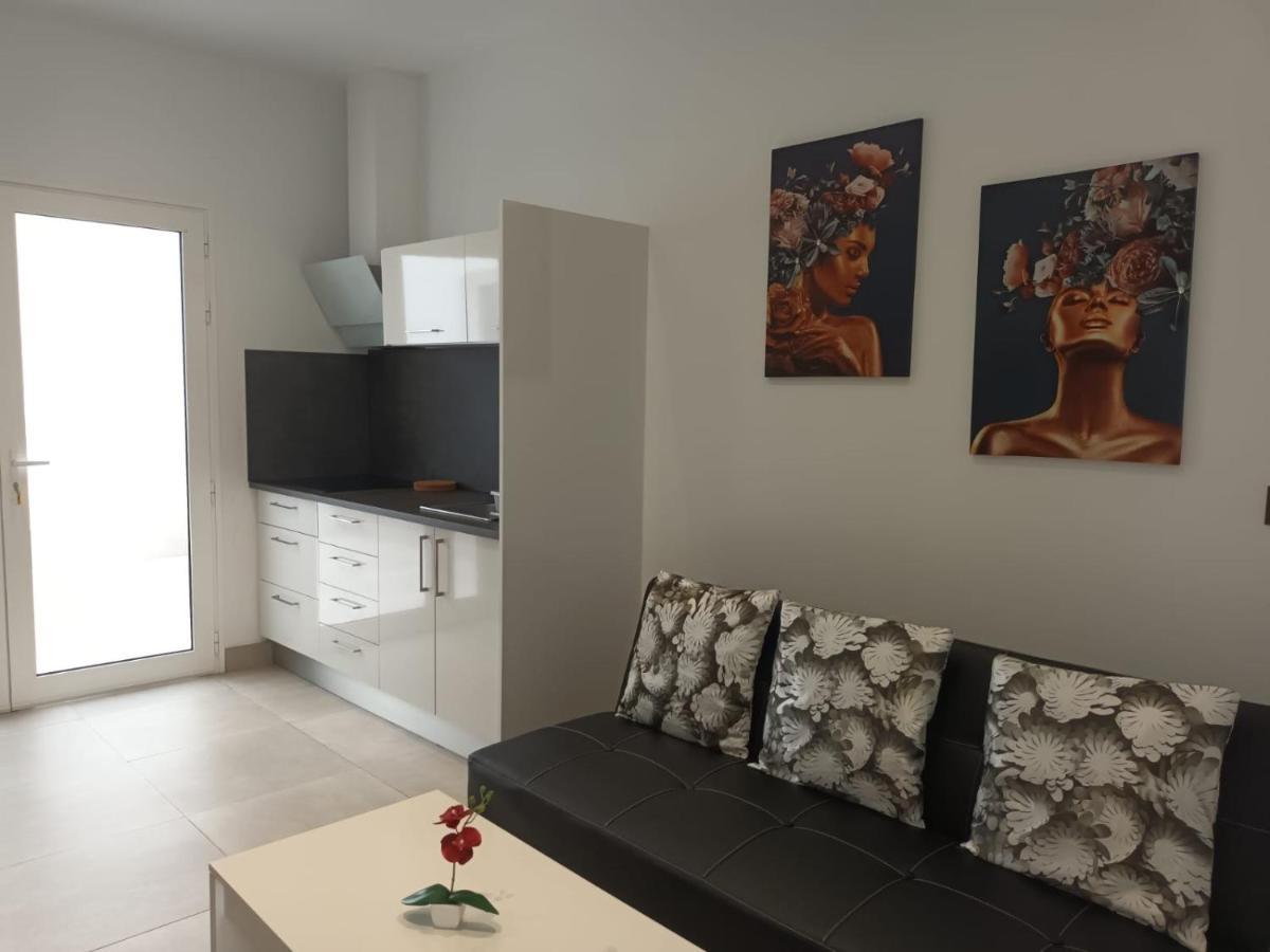 La Gaviota Appartement Arrecife  Buitenkant foto